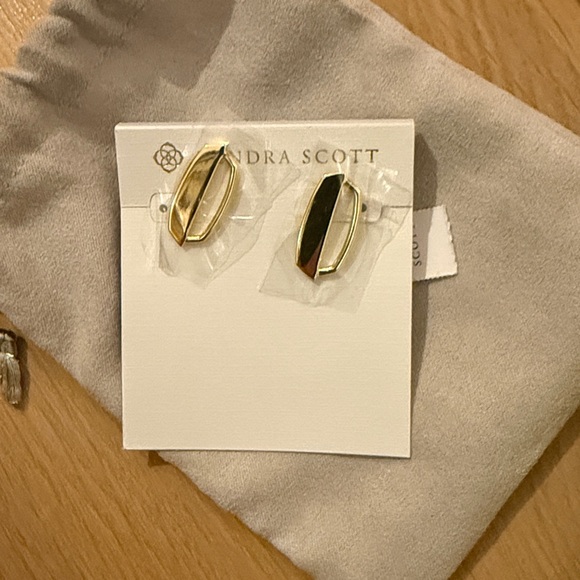 Kendra Scott NWT Murphy Gold Earrings - Picture 3 of 5